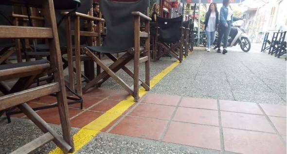 Χωρίς κόστος η άδεια σε καταστήματα υγειονομικού ενδιαφέροντος