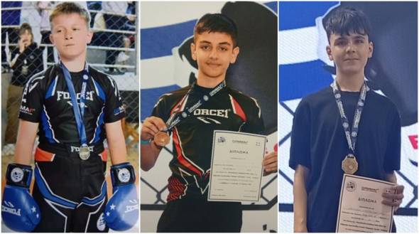 &Alpha;.&Sigma;.&Alpha;&Nu;&Alpha;&Lambda;&Eta;&Psi;&Eta; &Mu;&Epsilon;&Lambda;&Iota;&Kappa;&Eta;&Sigma;: 3 &chi;&rho;&upsilon;&sigma;ά &mu;&epsilon;&tau;ά&lambda;&lambda;&iota;&alpha; &sigma;&tau;&omicron; &Mu;&Mu;&Alpha;