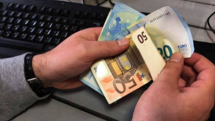 Από τους χαμηλότερους στην ΕΕ ο νέος κατώτατος μισθός! (πίνακας)