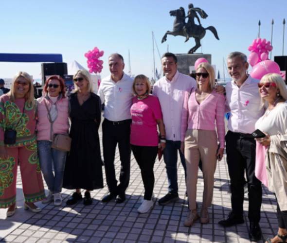 Ο Απόστολος Τζιτζικώστας στο 10ο Sail For Pink τη μεγαλύτερη ενημερωτική εκστρατεία για τον καρκίνο του μαστού